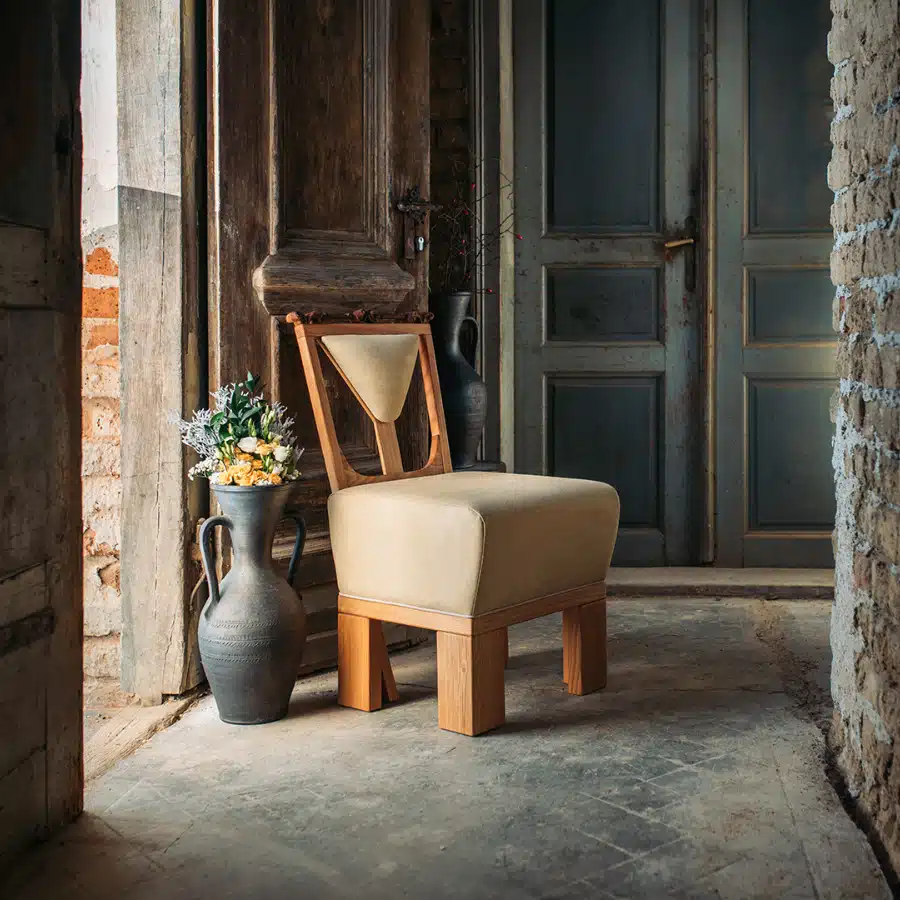 Nizek jedilni stol Isadora