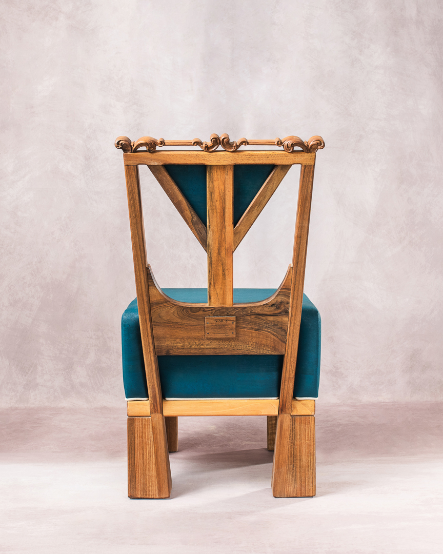 Isadora — Low Chair oblazinjen leseni stol - slika 5