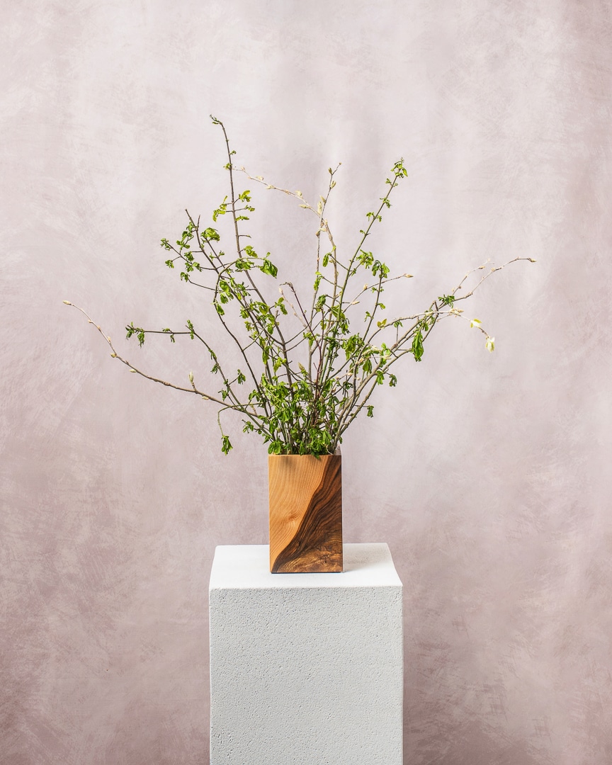 Quadra srednje visoka lesena vaza